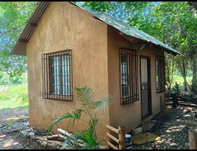 3.80HA FARM FOR SALE IN BOSCHFONTEIN AH